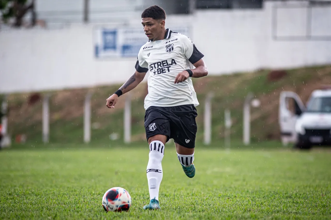 Enzo é um dos principais polivalentes do Ceará