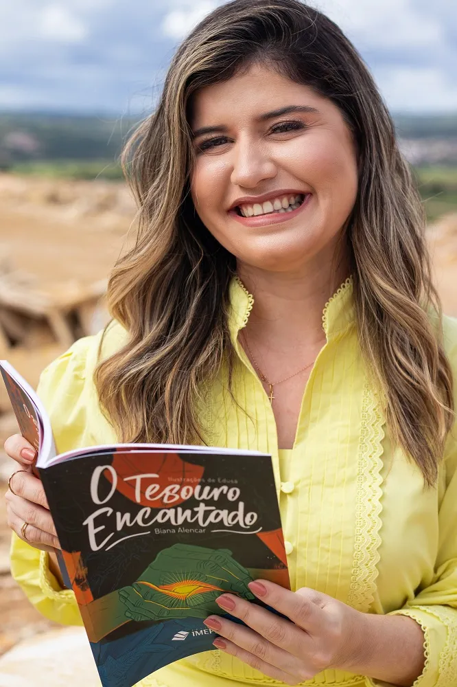 Após lançamento, próximo passo da obra é chegar às mãos de crianças e jovens estudantes de escolas públicas