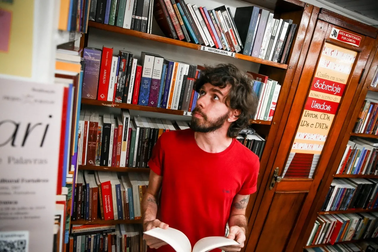 Há mais de 30 anos no mercado, Livraria Arte e Ciência aposta em publicações acadêmicas no catálogo