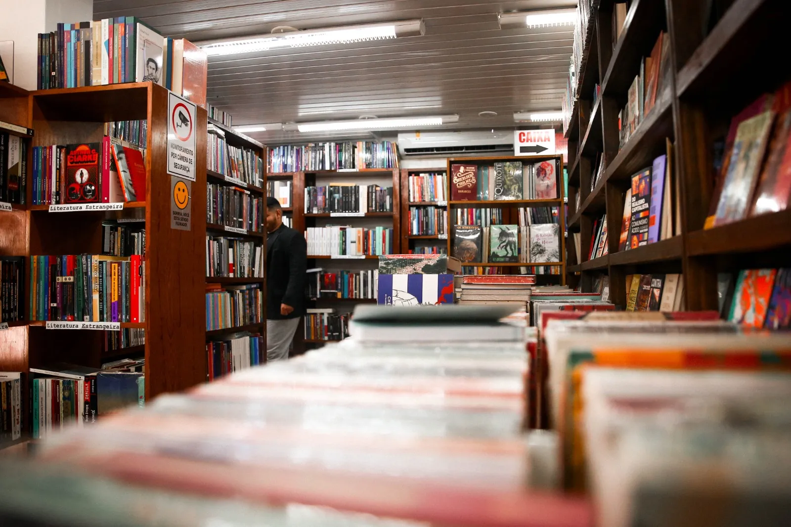 Com um setor de livros novos e outro de usados, Arte e Ciência tem apostado também no negócio de obras raras