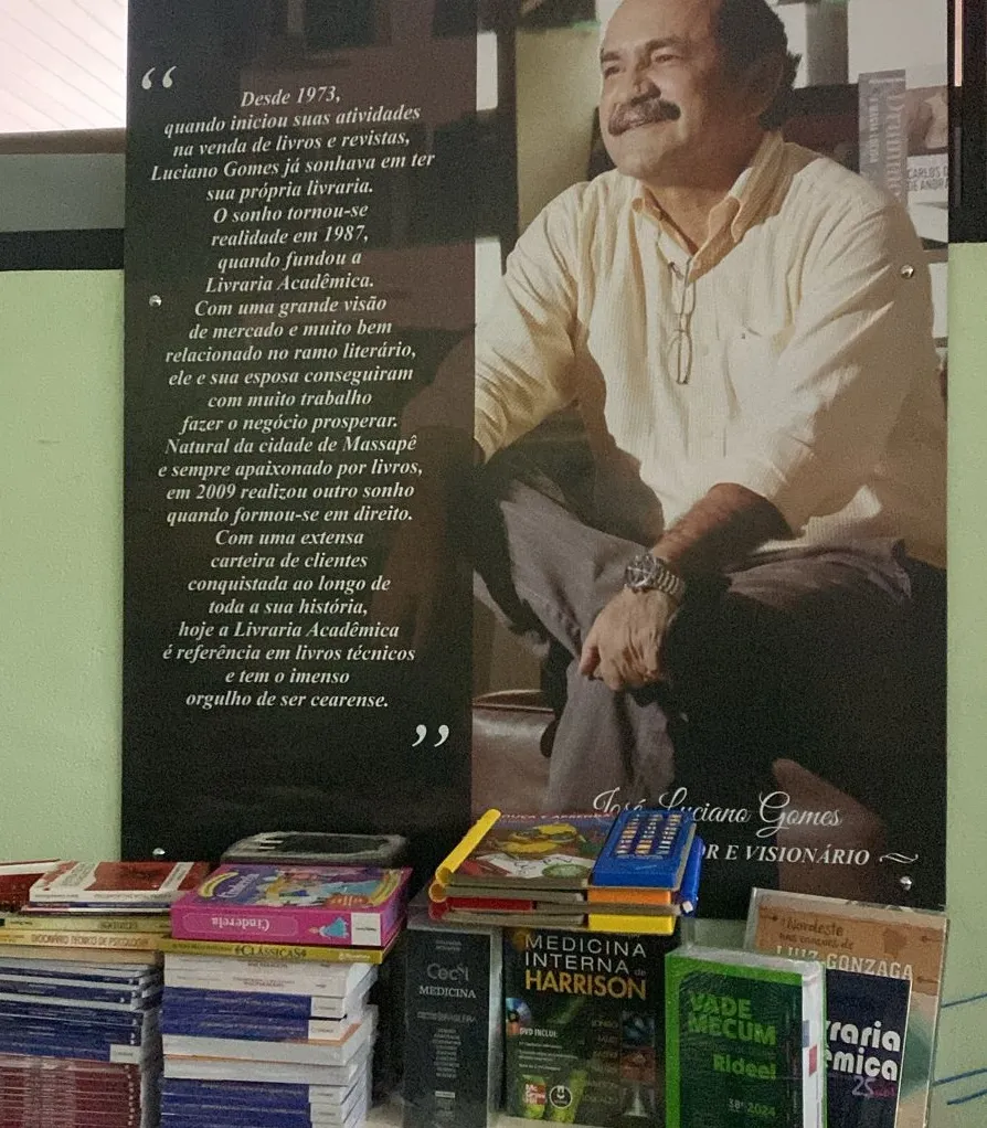 José Luciano Gomes foi o fundador da Livraria Acadêmica, hoje comandada pela esposa dele, Socorro Gomes, e filhos