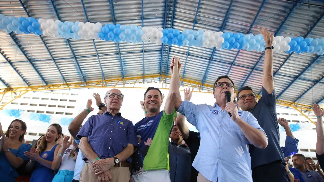 Danilo Forte (à direita) apresentou discurso mais duro contra adversários.