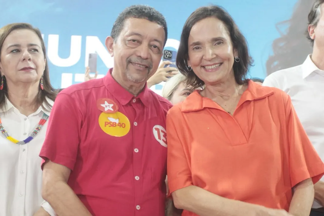 A chapa é formada por Izolda Cela, do PSB, e Paulo Flor, do PT
