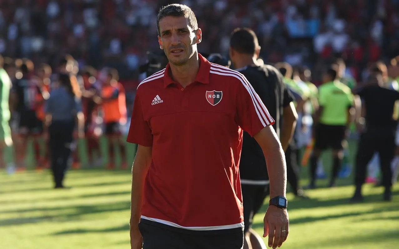 Juan Pablo Vojvoda foi revelado para o futebol no Newell's Old Boys, rival do Rosario Central