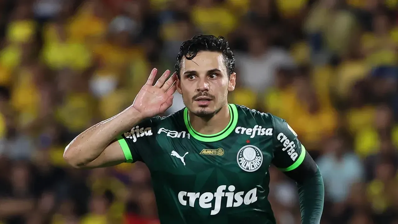 Raphael Veiga é responsável pela bora parada no Palmeiras