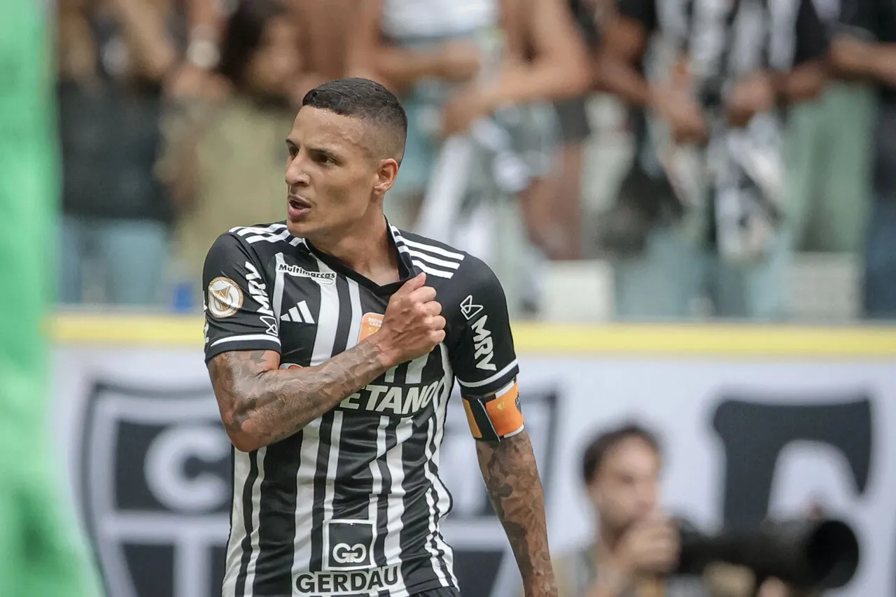 O lateral-esquerdo Guilherme Arana, do Atlético-MG, foi convocado da Copa América