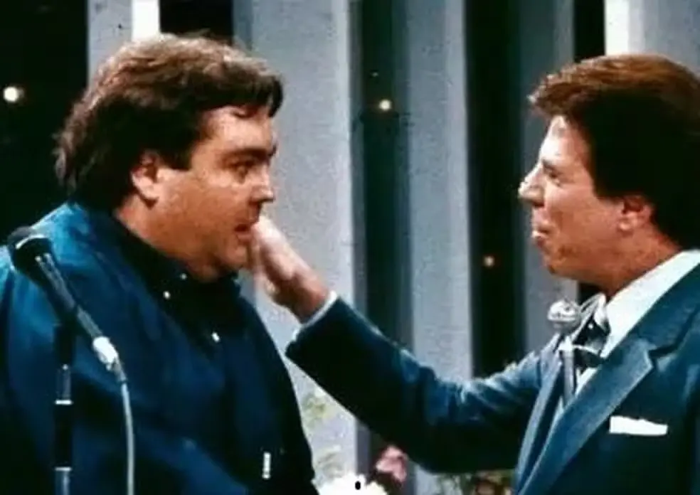 Imagem da notícia: 'O verdadeiro e único rei da TV', diz Faustão sobre morte de Silvio Santos