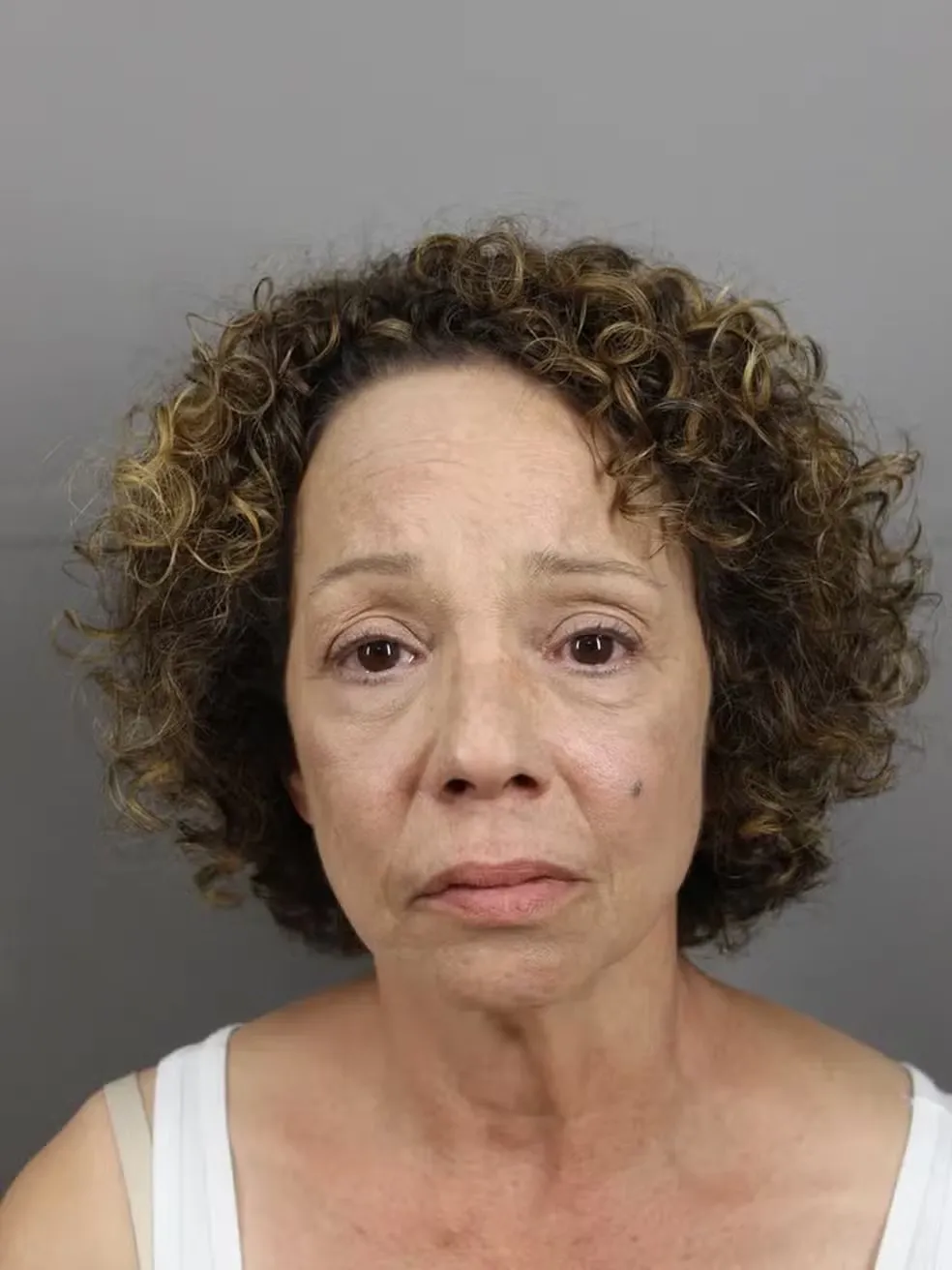 Alison, irmã de Mariah, teve problemas com drogas e prostituição