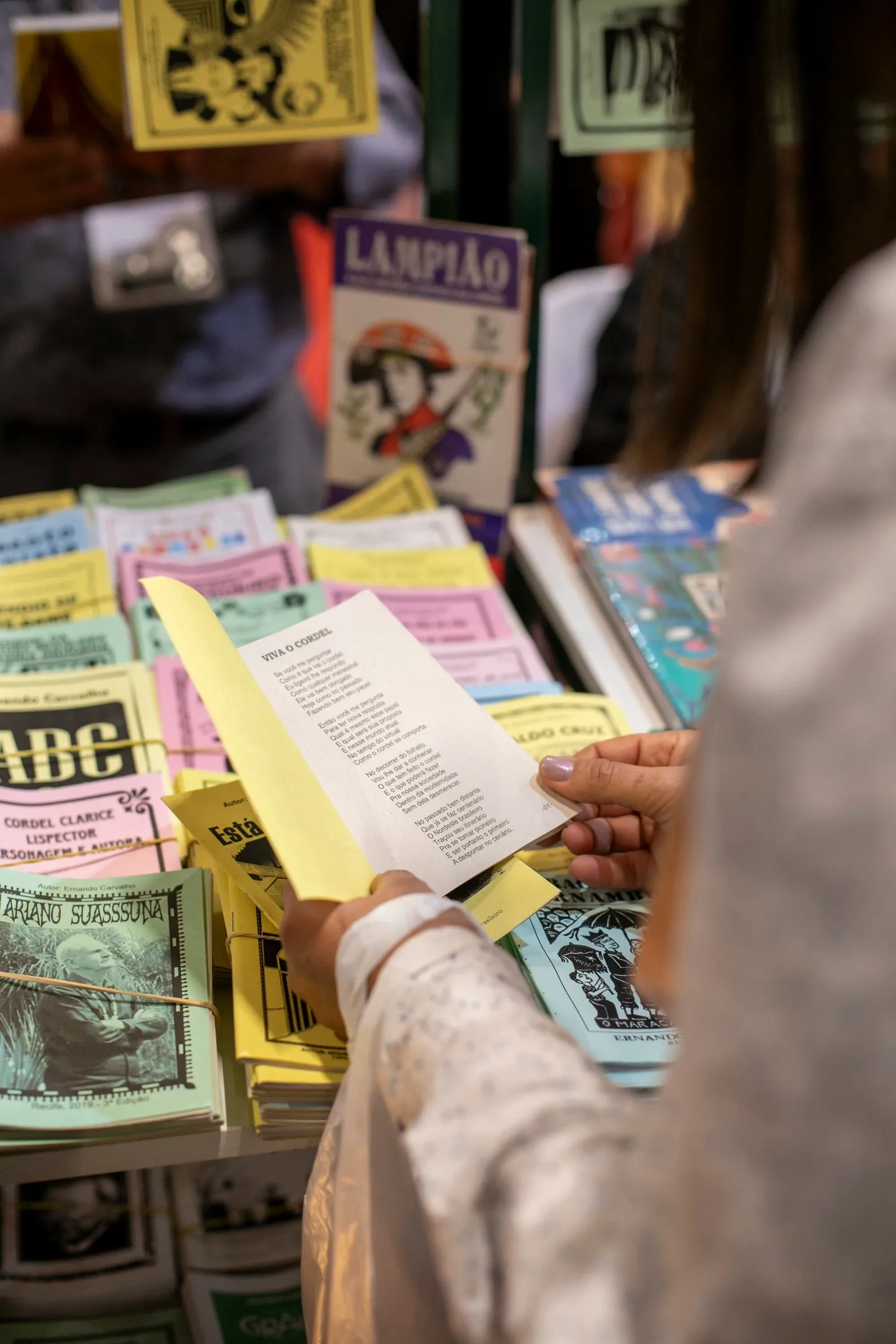 Cordel é meio de estímulo e acesso à literatura, defendem editores e autores