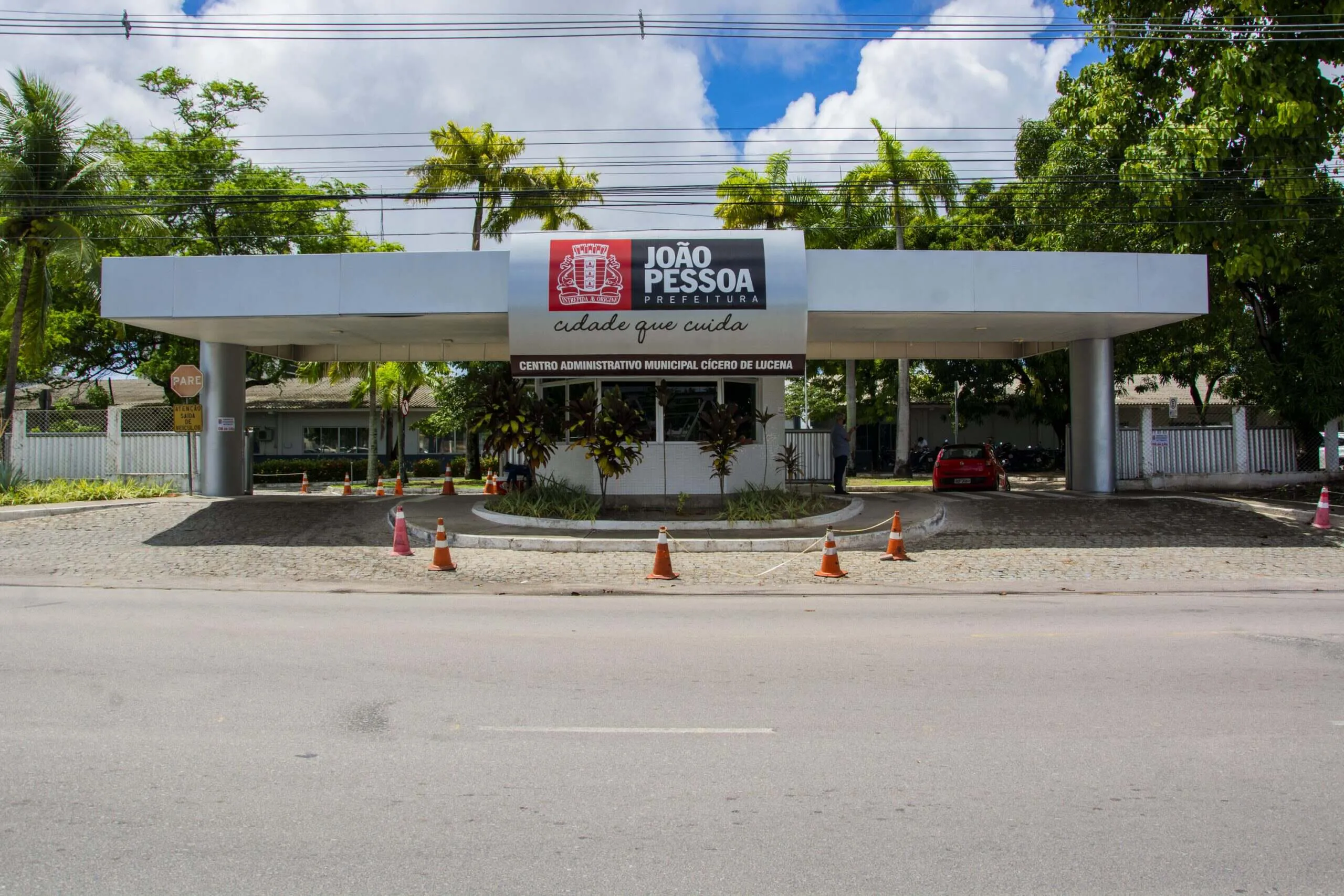 Seis políticos concorrem pela cadeira de prefeito em João Pessoa.