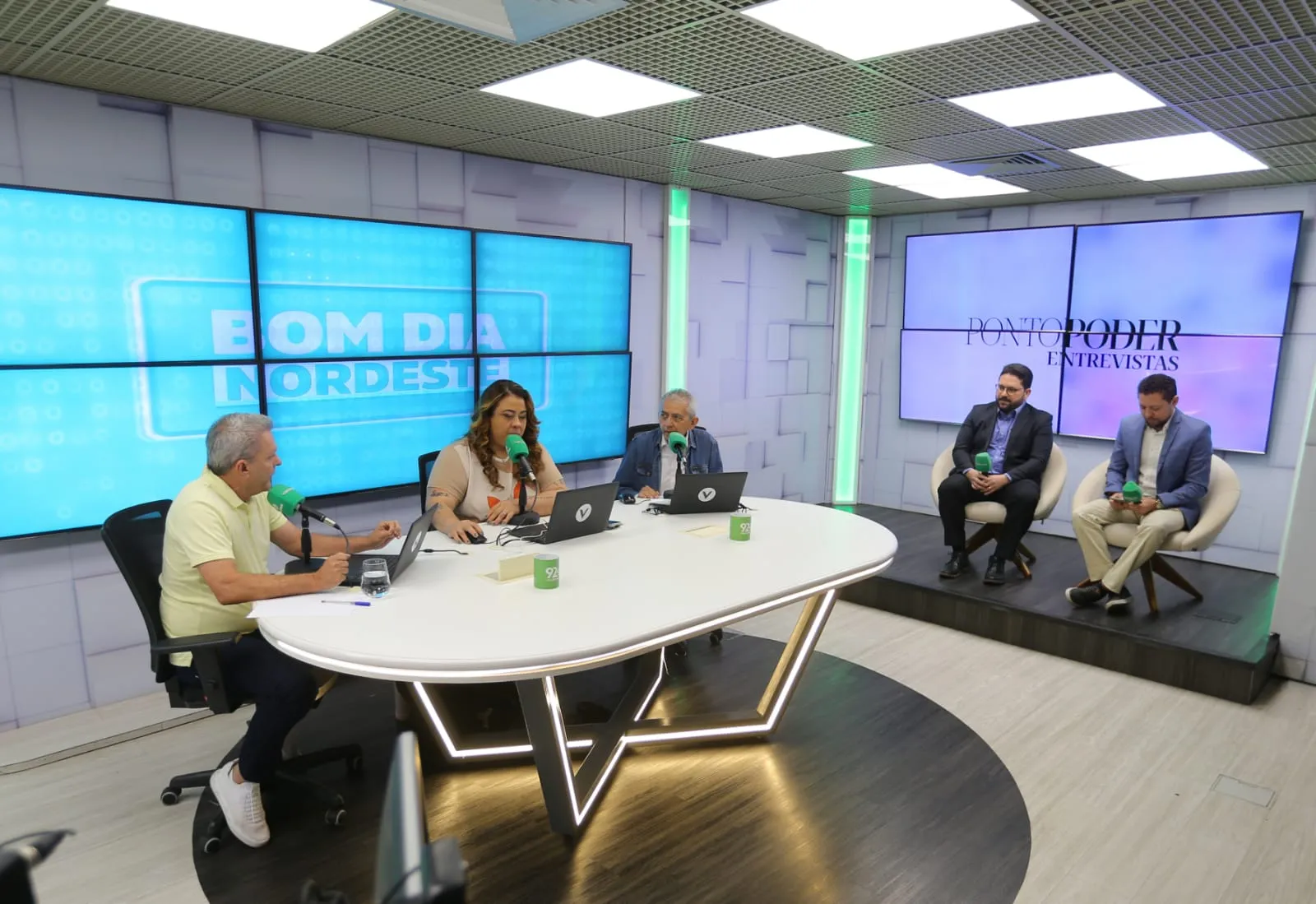Sabatina contou com a participação do colunista Inácio Aguiar e o editor do PontoPoder, Wagner Mendes.