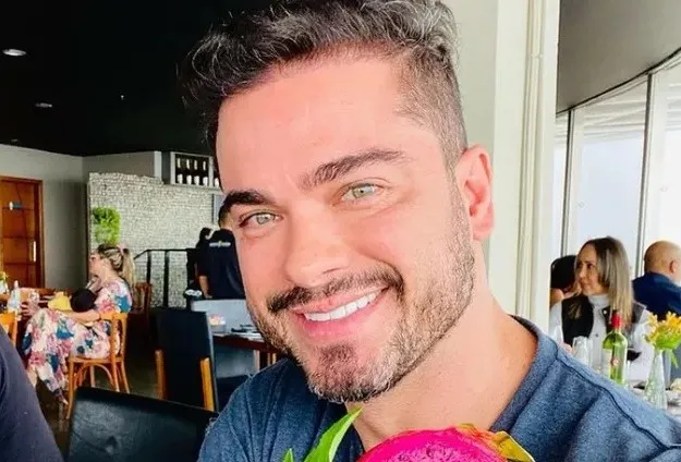 Sidney atuou em novelas como Alma Gêmea