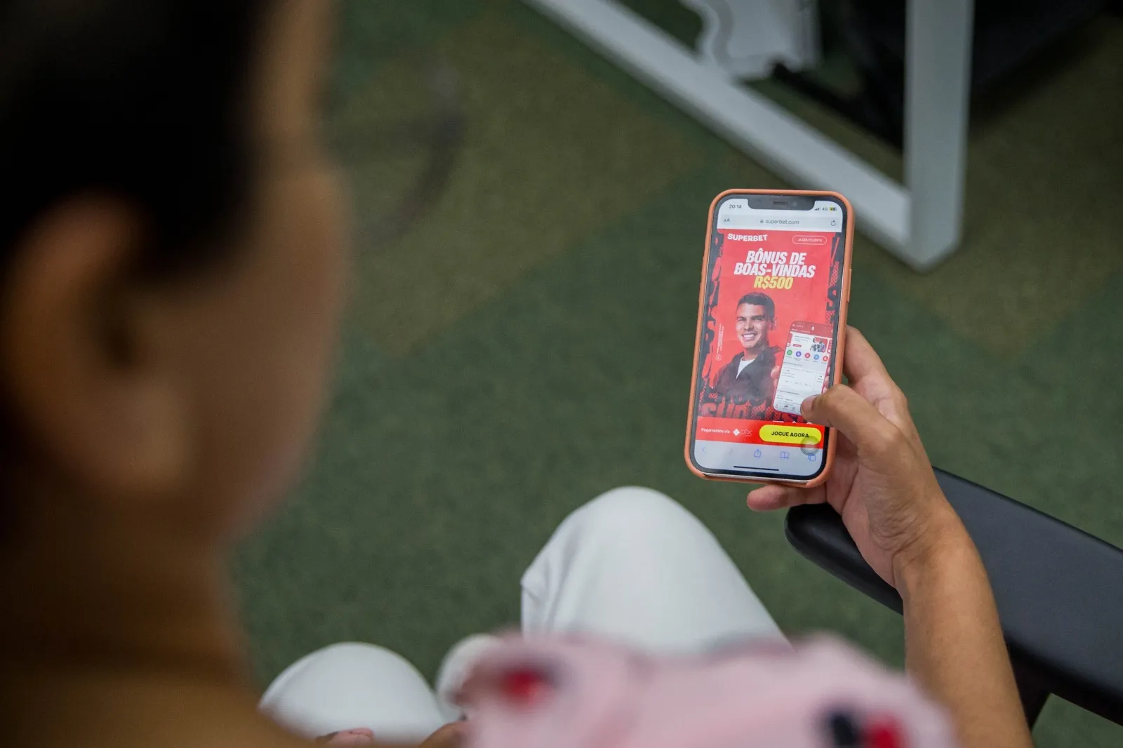Publicidade de bets online podem aumentar consumo exacerbado, alerta especialista