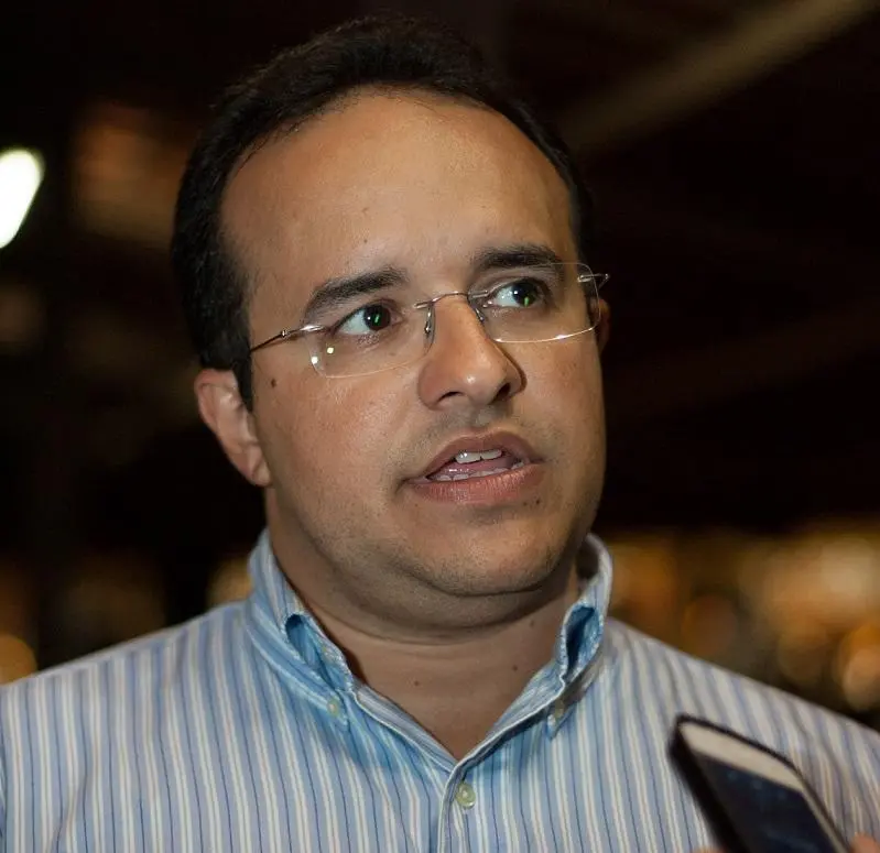 Imagem da notícia: Átila Câmara é reeleito em Maranguape com 73,99% dos votos 