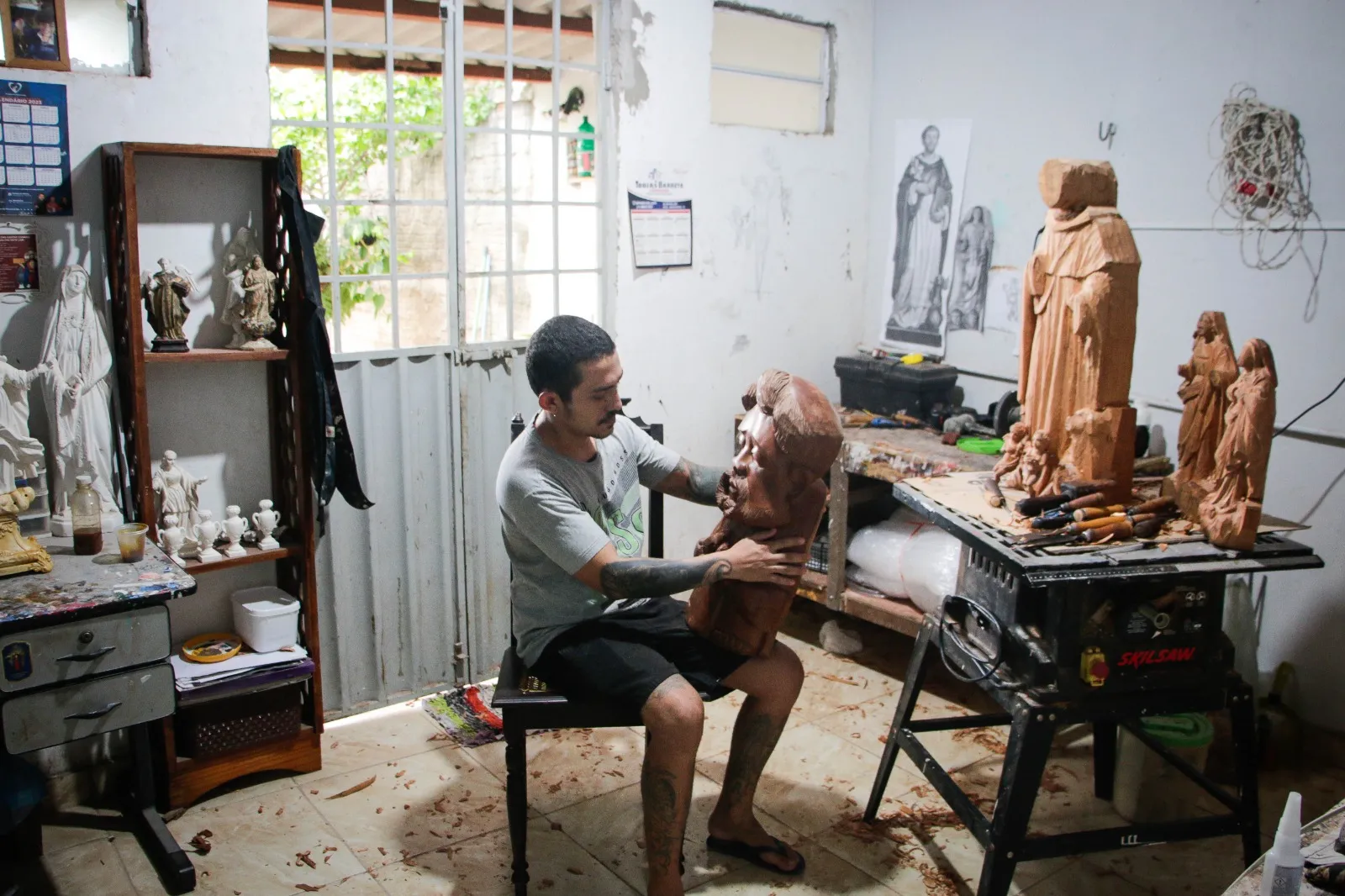 Escultura presente no cenário da novela foi esculpido em dezembro do ano passado