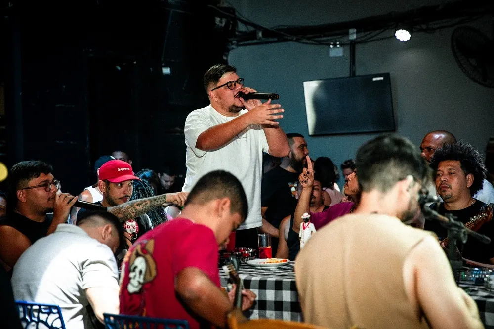 A Segunda Sem Leite acontece no Seu Dedé Botequim, bairro São João do Tauape, com duração de cinco horas e ingresso a R$20