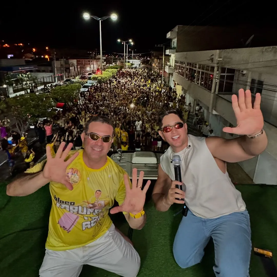 À esquerda, Simão Pedro (PSD), prefeito eleito em Orós.