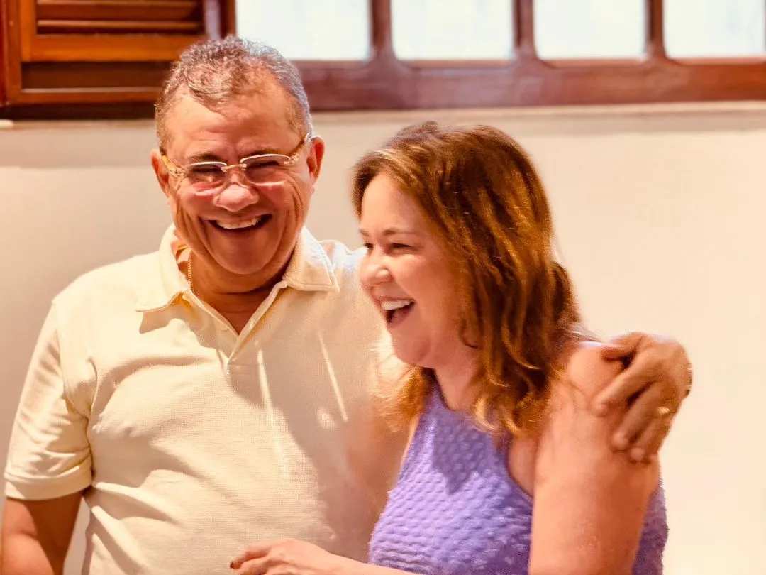 Webston Pinheiro (PSD), prefeito eleito de Solonópole, e Ana Vládia, atual prefeita.