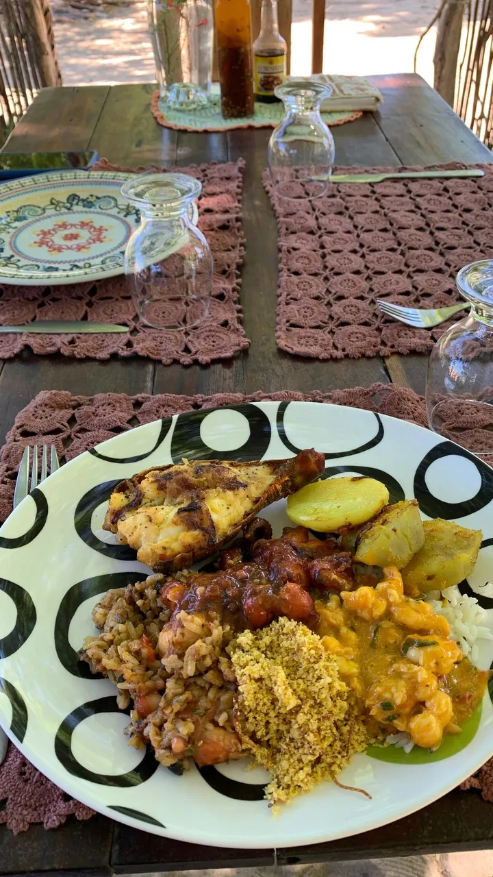 Uma mistura de sabores: Dona Jô serviu polvo agridoce, peixada com camarões, peixe frito, sururu ao leite de coco e arroz com ervas durante gravações