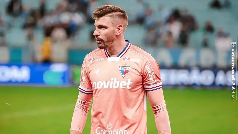João Ricardo foi o goleiro com mais defesas da Série A de 2024