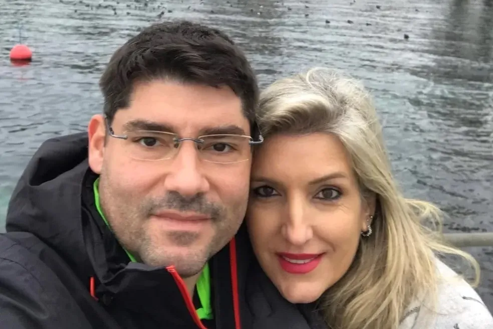Alexandre Liberato e sua esposa, Raquel