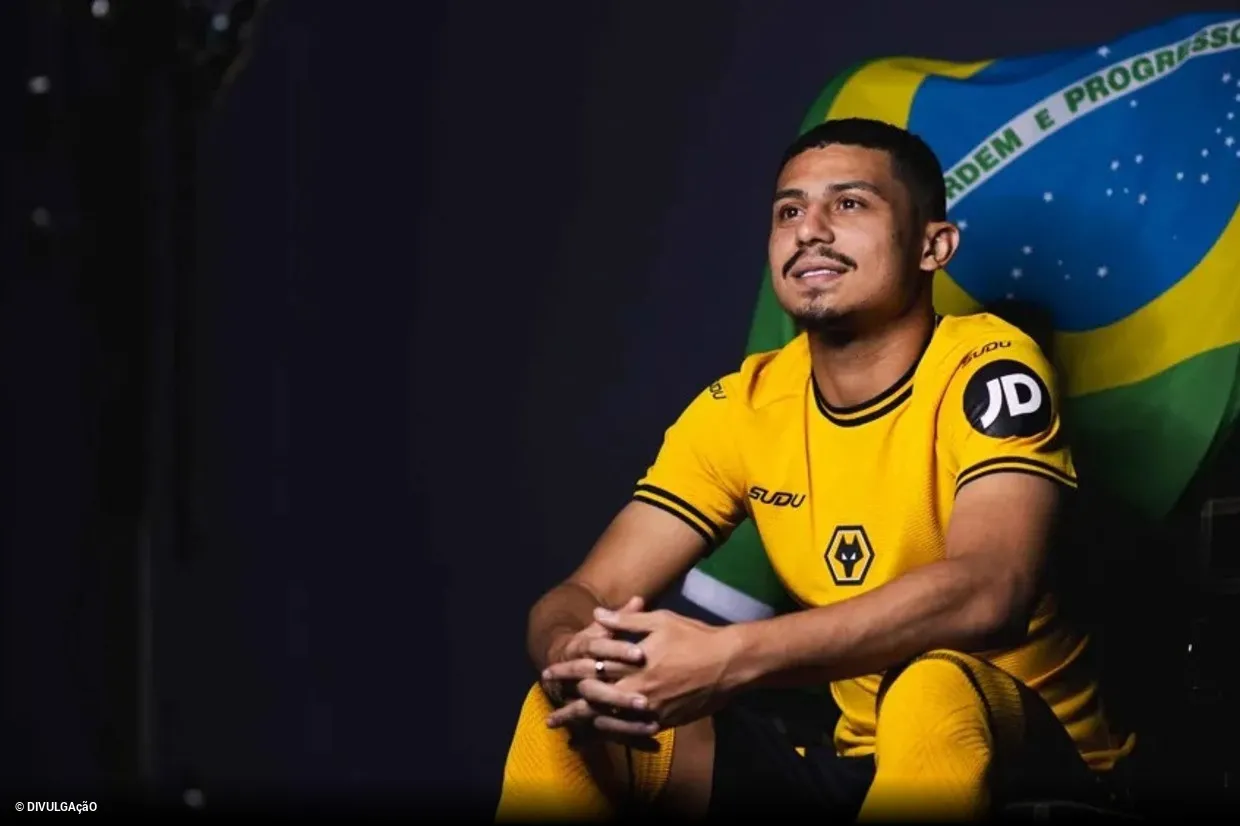 O volante André foi vendido do Fluminense ao Wolverhampton, da Inglaterra, por R$ 135 milhões