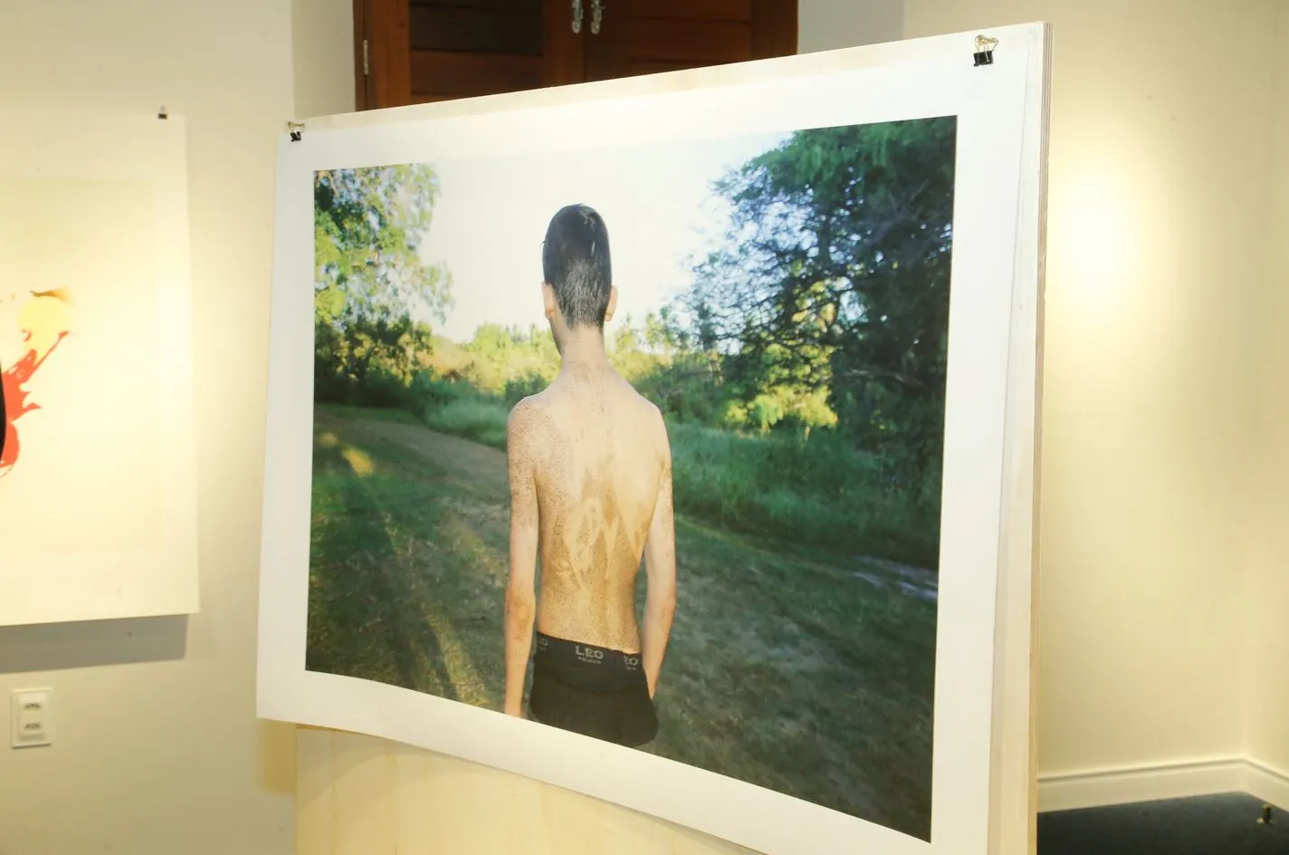 Exposição de Jacqueline Machado de Souza marca uma experiência imersiva