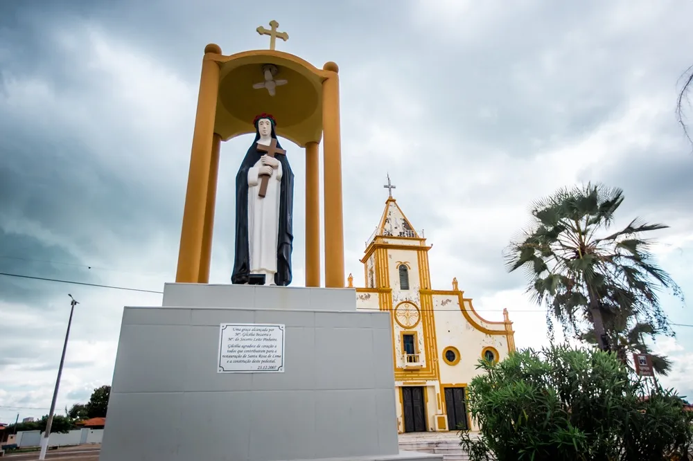 Imagem da Igreja Matriz na nova Jaguaribara