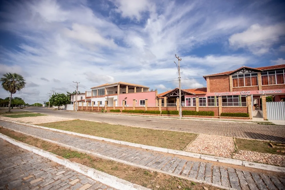 Avenida na nova Jaguaribara