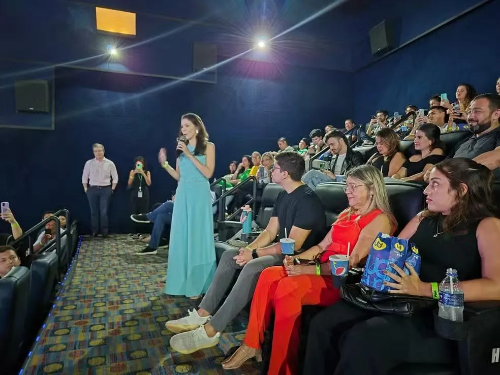 Marina Alves na première do filme em Fortaleza no dia 29 de janeiro deste ano: emoção