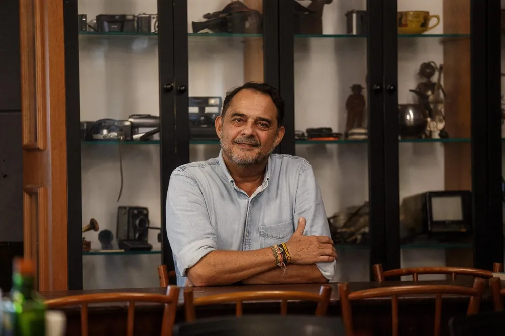 Alberto Perdigão também lançará o livro na Bienal Internacional do Livro do Ceará