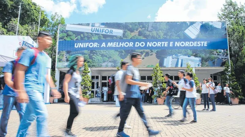 Idealizada por Edson Queiroz, a Universidade de Fortaleza tem 26 mil alunos e é a maior universidade privada do Norte e Nordeste do Brasil