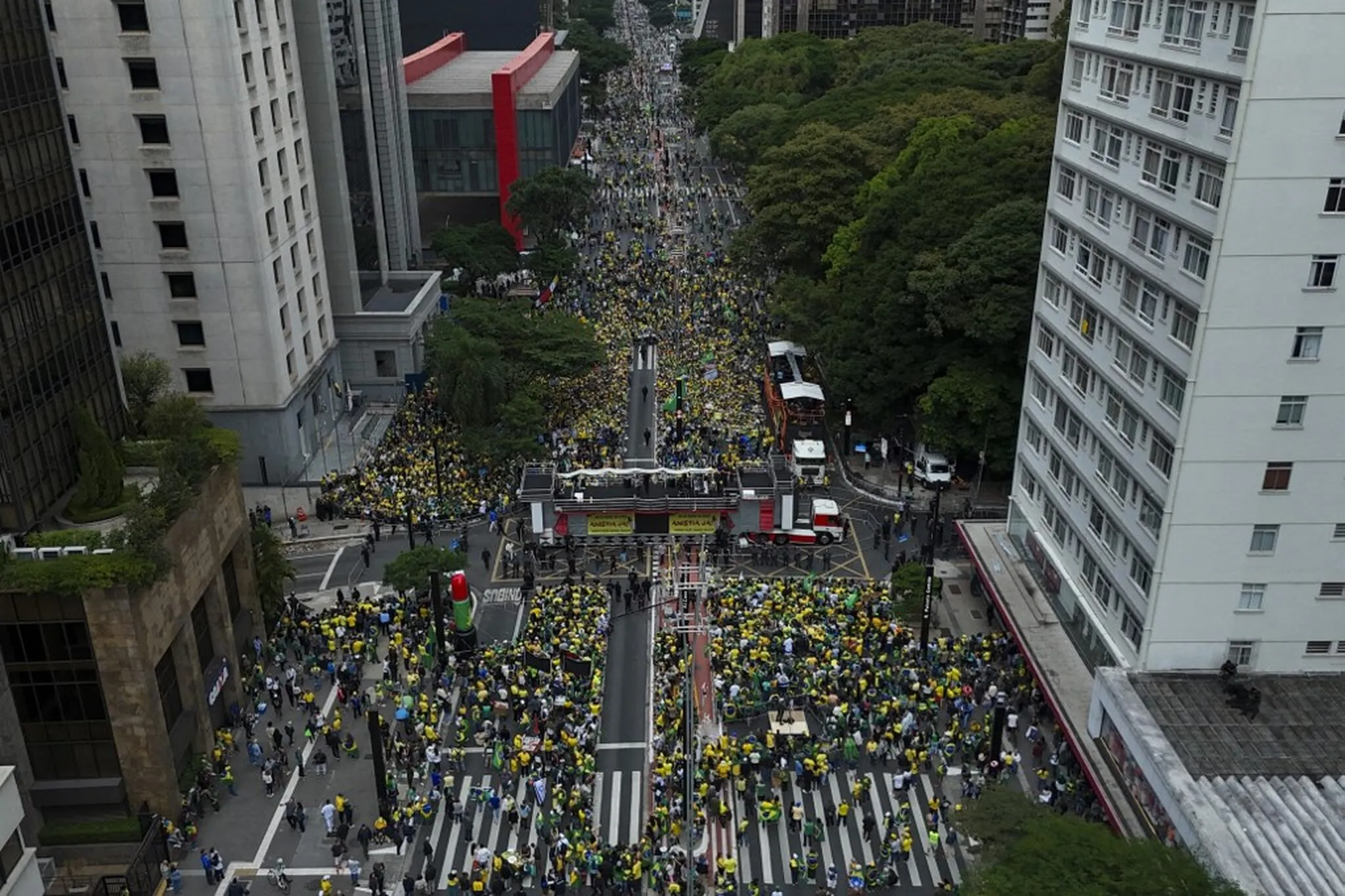 Cálculos do grupo de pesquisa “Monitor do debate político”, da USP, apontam que 44,9 mil pessoas participaram da manifestação, com margem de erro de 2,2 mil pessoas para mais ou para menos