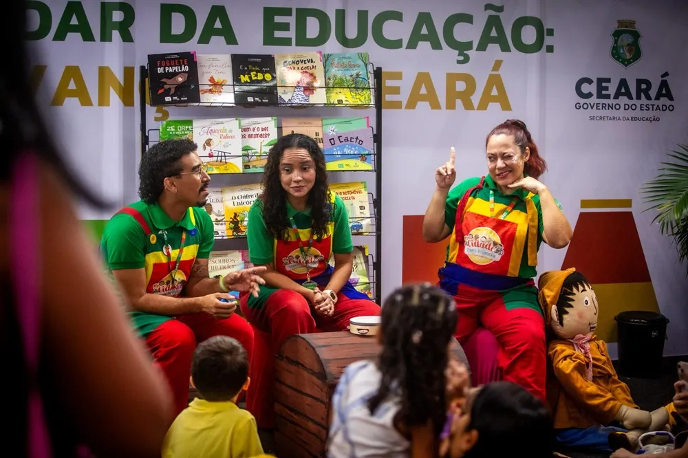 Crianças também protagonizam diversos momentos na Bienal do Livro do Ceará