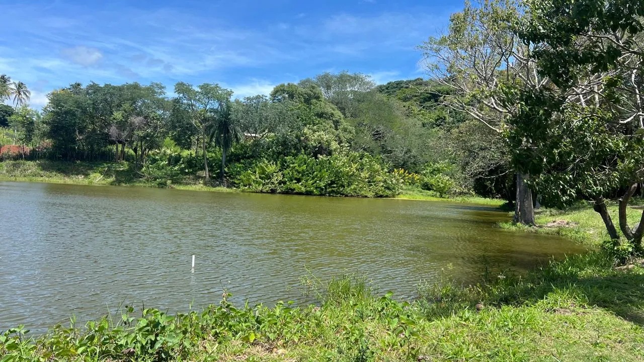 Açude em Jamacaru, zona rural de Missão Velha, construído em mutirão organizado pelo Padre Ibiapina