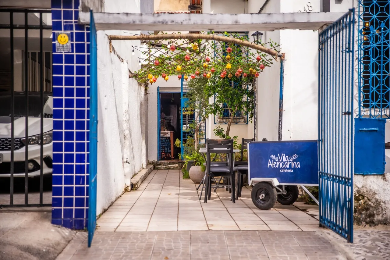 Casa dos anos 1930 acolhe café Vila Alencarina, no Benfica