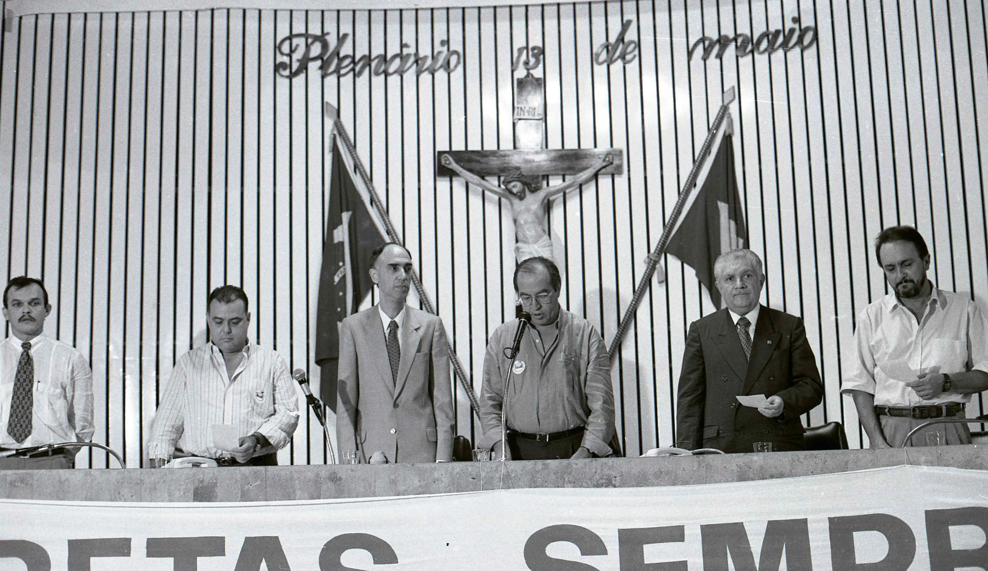Entre os defensores do presidencialismo estavam José Sarto, Roberto Pessoa, Lúcio Alcântara e Mauro Benevides