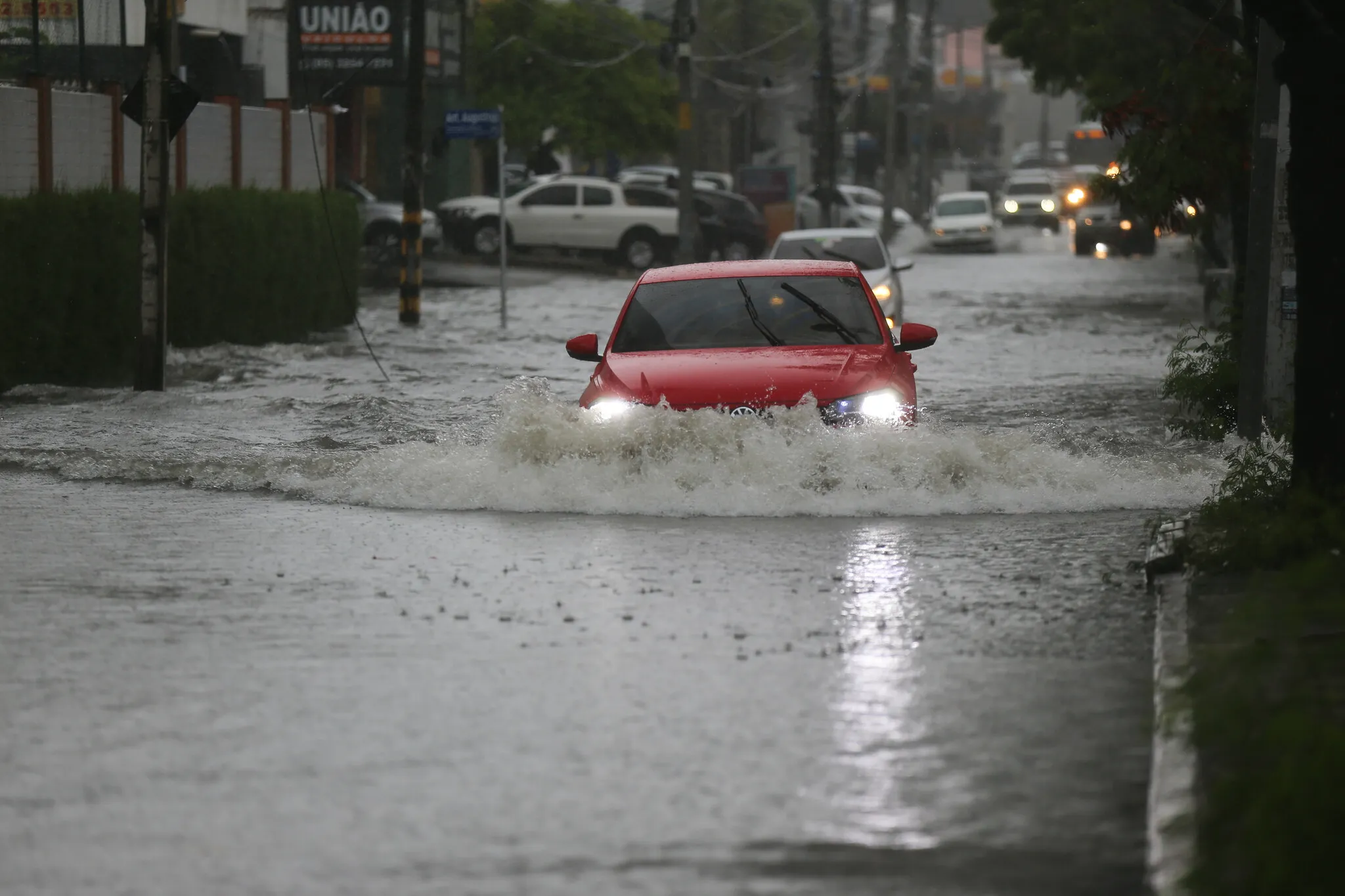 A pesquisa do IBGE investigou a presença de bueiros ou bocas de lobo, que ajudam a evitar alagamentos e acúmulo de água da chuva
