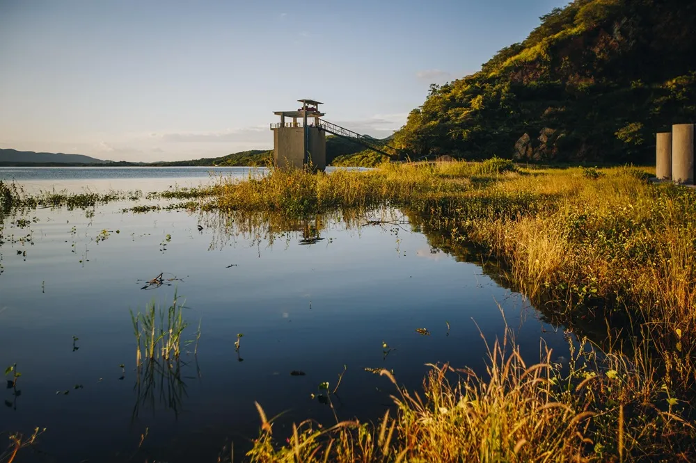 Açude do Orós cheio no Ceará