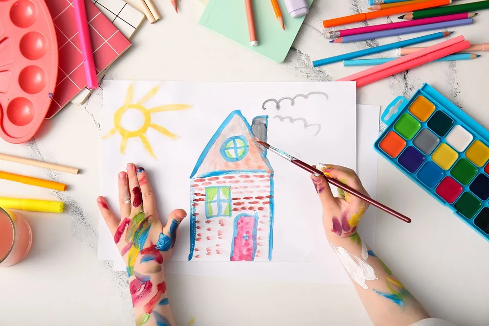 Atividades como colorir funcionam como contraponto ao excesso de estímulos digitais e racionais
