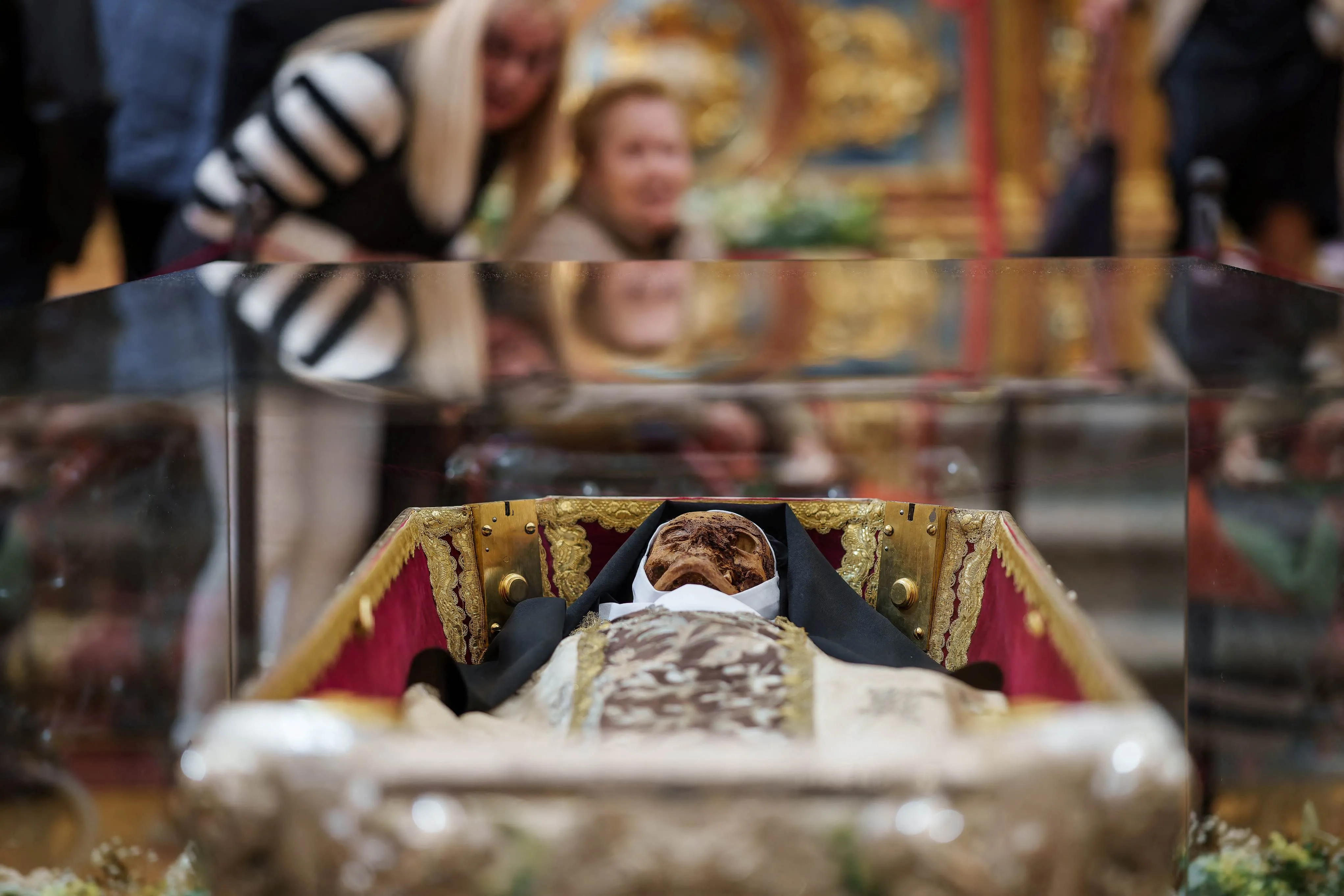 O corpo da santa foi exumado no ano passado, ocasião em que se constatou que permanece incorrupto desde 1582
