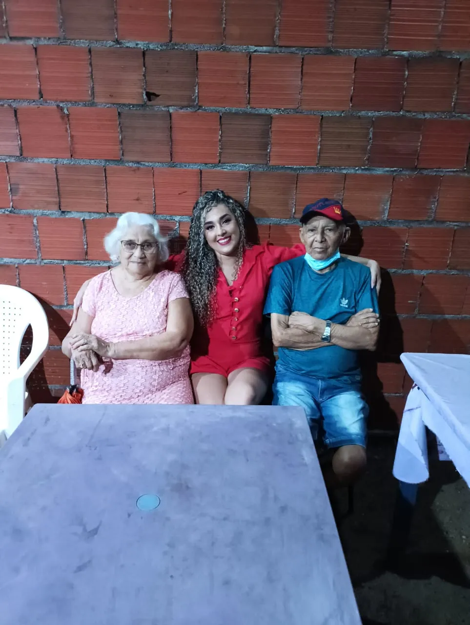 Auriane Sousa com os avós: testemunha presente de um amor sem escalas