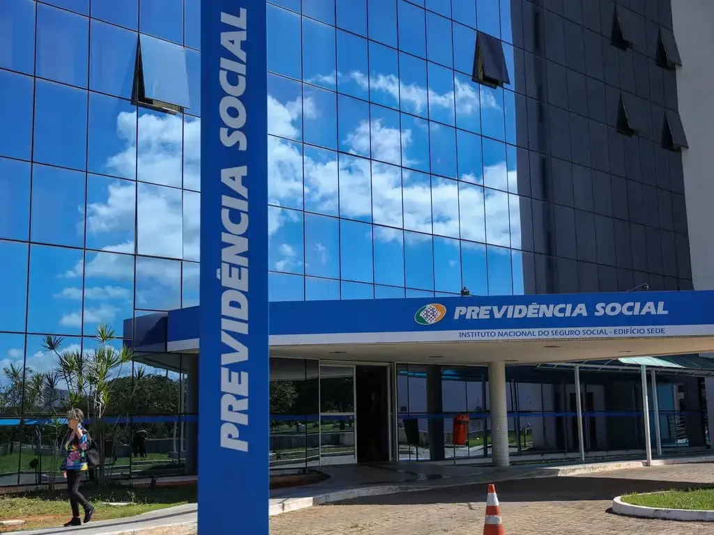 Segundo a investigação, os descontos indevidos de valores de aposentados e pensionistas do INSS foram realizados entre 2019 e 2024
