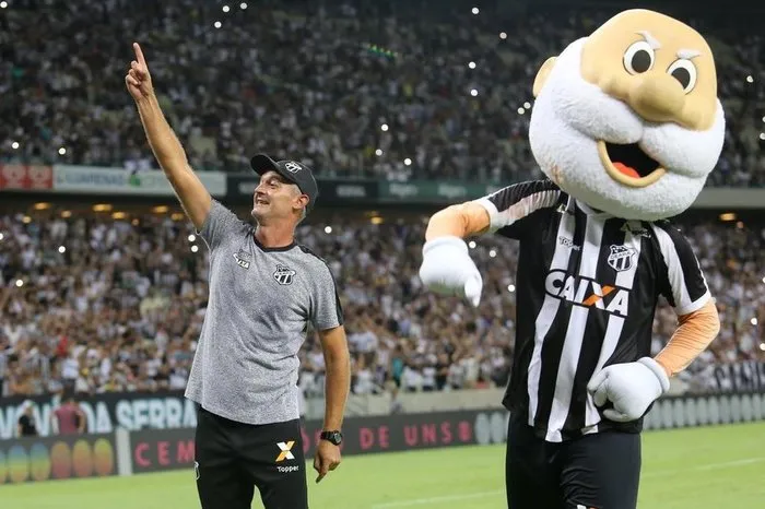 O técnico Lisca comandou o Ceará em um 