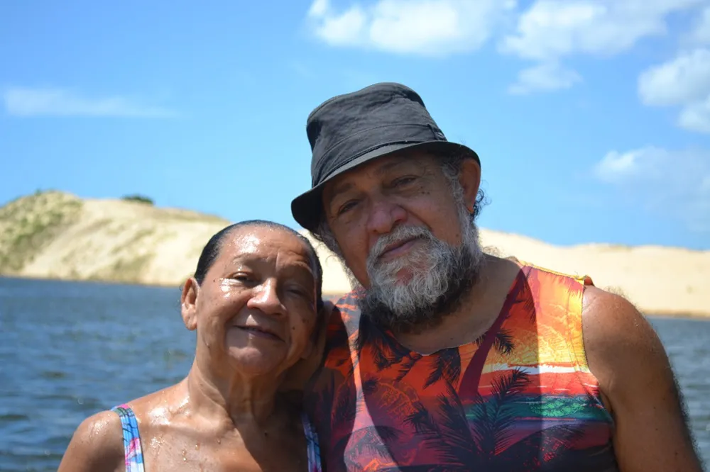 Das cores da vida para as cores no rosto, da infância à vida adulta: Matchara carrega amor dos pais para onde vai