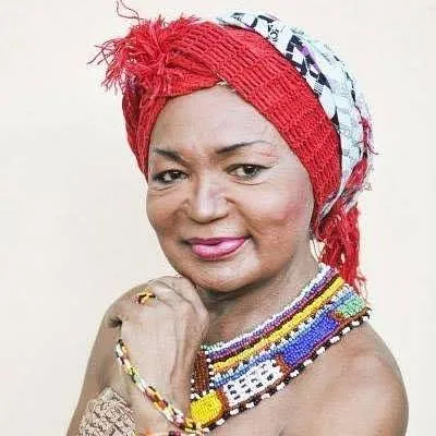 Thina Rodrigues, ativista que emprestará postumamente a frase “Quem chora por nós?” ao tema de 2025, fomentando o debate sobre a violência e o direito de envelhecer com dignidade na população LGBTI+.