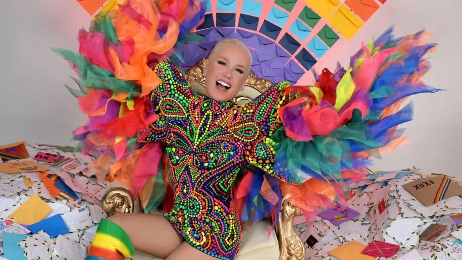 Imagem da notícia: Xuxa lança série e novo clipe de 'Arco-Íris' para celebrar Mês do Orgulho LGBTQIA+