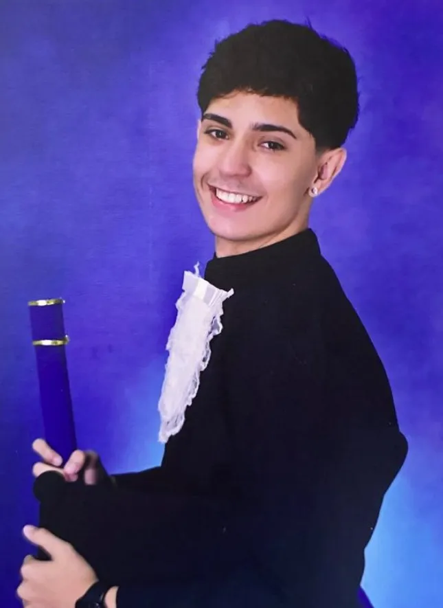 O jovem Kauã Oliveira Guedes morreu na última sexta-feira (20), dois dias após ter a sua motocicleta atingida por um carro que avançou a preferencial