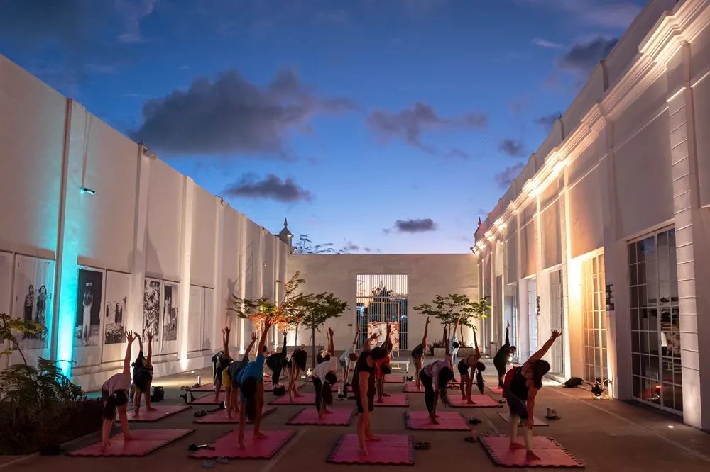 Oficinas para crianças e yoga ao pôr do sol são algumas das atividades de férias promovidas pela Pinacoteca do Ceará