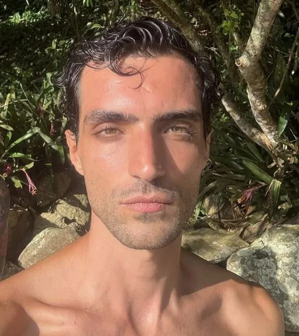 Fabricio Santana, de 32 anos, se casou com Bill Macintyre